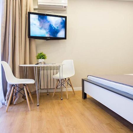 New Studio In The City Center - Mykoly Khvylovoho Str 5-2 خاركيف المظهر الخارجي الصورة